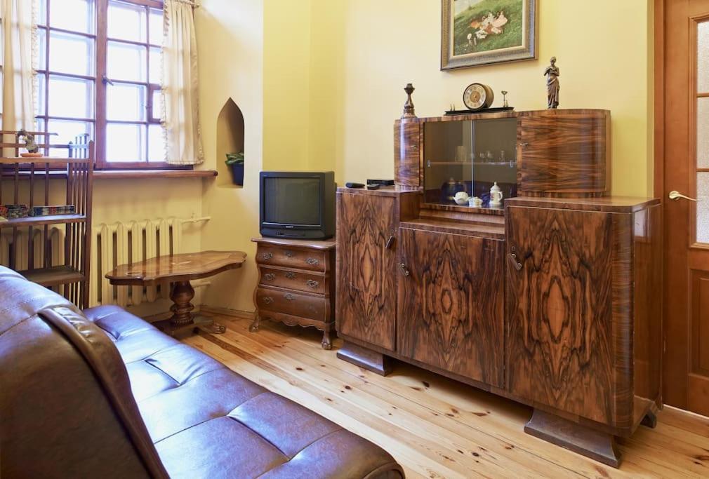Cozy Apartment In Gothic Style House In The Heart Of The Old Town Vilnius Luaran gambar